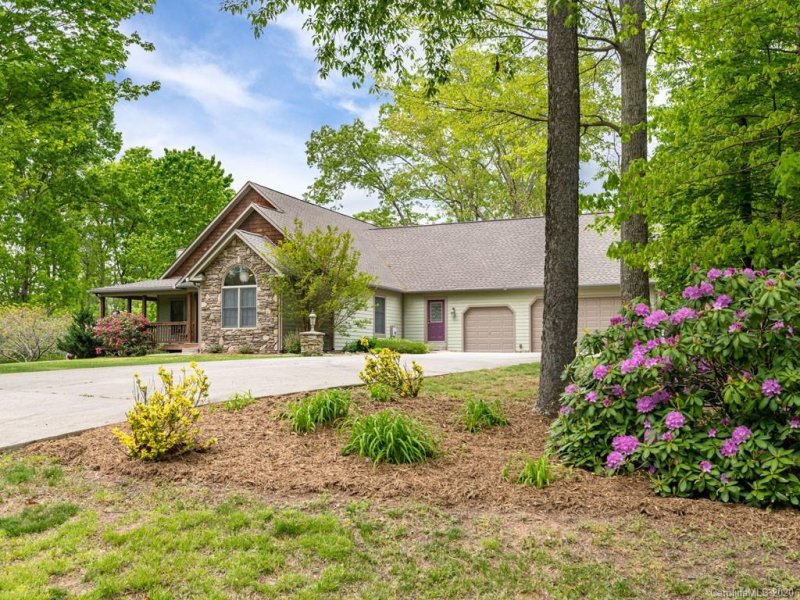 Property image 3 at 303 E Forest Place, Candler, NC 28715