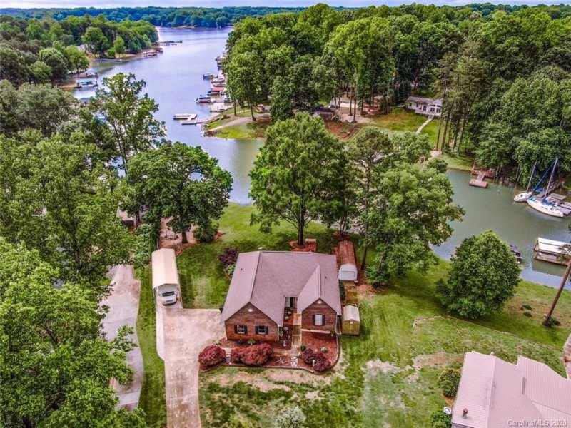 Property image 3 at 162 Hazelton Loop, Mooresville, NC 28117