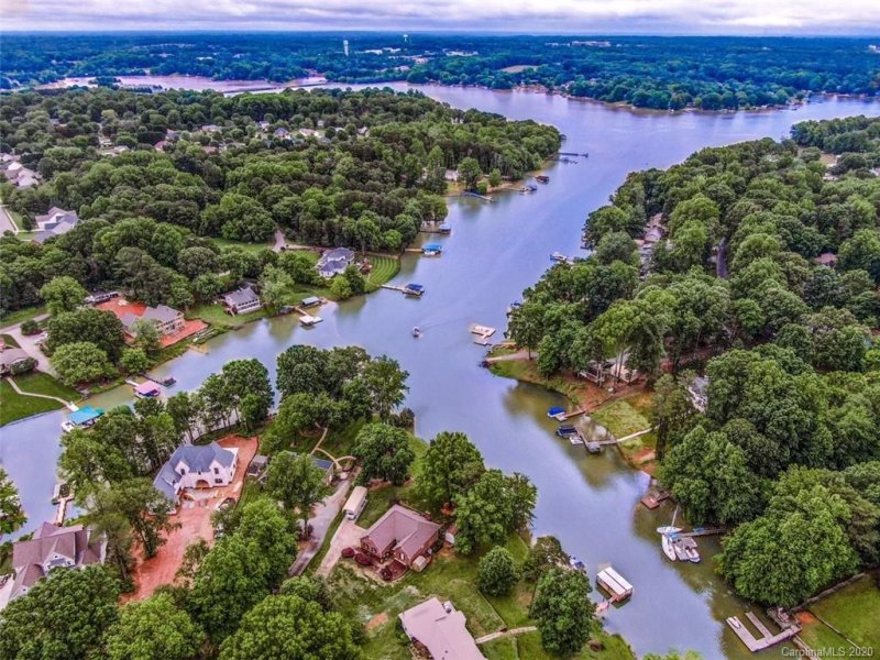 Property image 4 at 162 Hazelton Loop, Mooresville, NC 28117