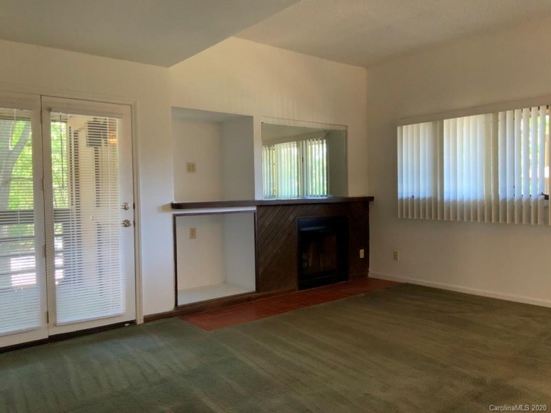 Property image 5 at 1832 J Julian Lane, Charlotte, NC 28208