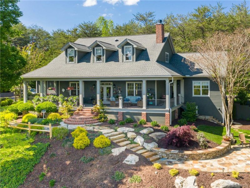 Property image 2 at 94 Spruce Hill Drive, Hendersonville, NC 28792