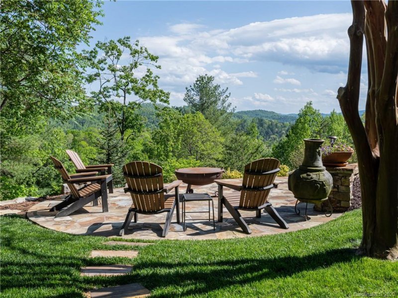 Property image 5 at 94 Spruce Hill Drive, Hendersonville, NC 28792