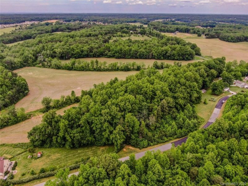 Property image 3 at 128 Shepherds Bluff Drive, Mooresville, NC 28115