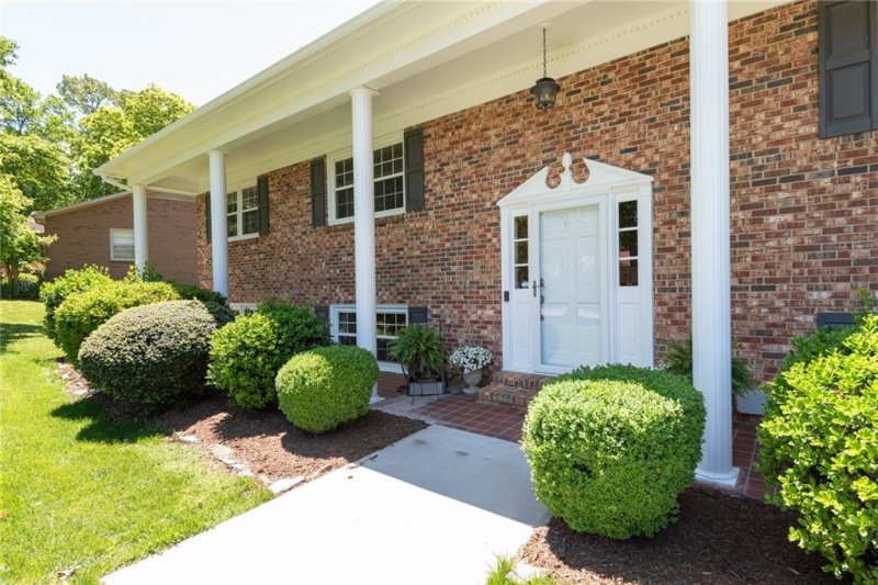 Property image 3 at 1921 12th Street, Hickory, NC 28601