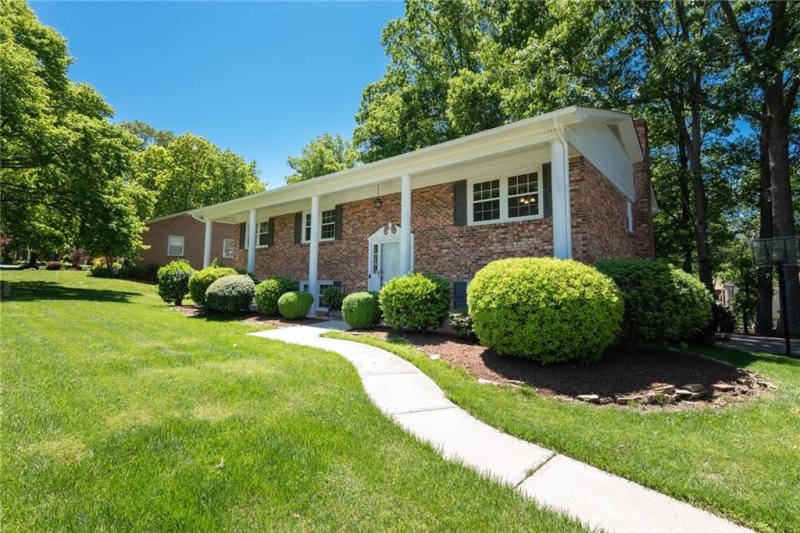 Property image 4 at 1921 12th Street, Hickory, NC 28601