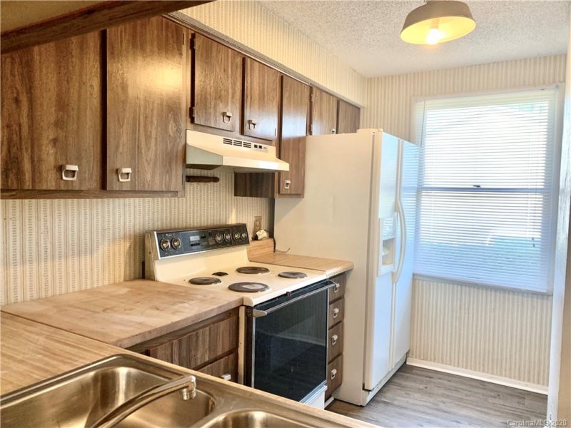 Property image 2 at 7611 Holly Grove Court, Charlotte, NC 28227