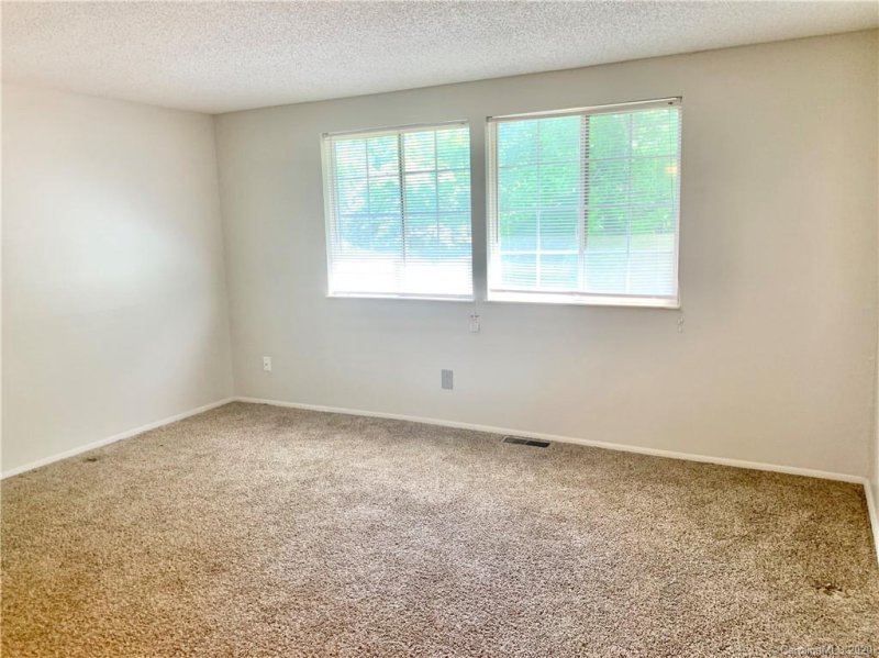 Property image 4 at 7611 Holly Grove Court, Charlotte, NC 28227