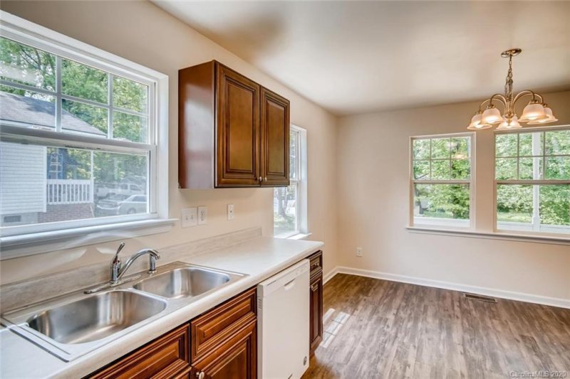 Property image 5 at 4035 Rutgers Avenue, Charlotte, NC 28206