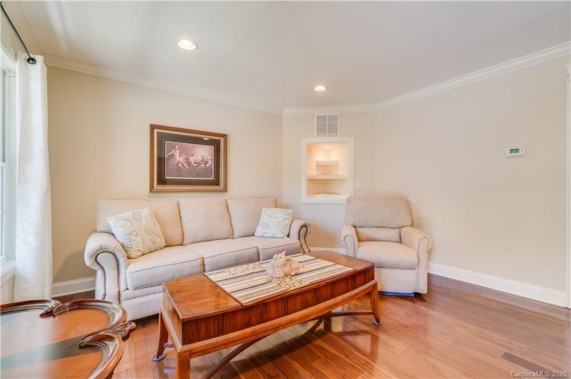 Property image 2 at 50 Kirby Road, Asheville, NC 28806