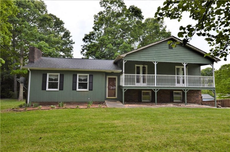 Property image 2 at 106 Red Oak Drive, Lenoir, NC 28645