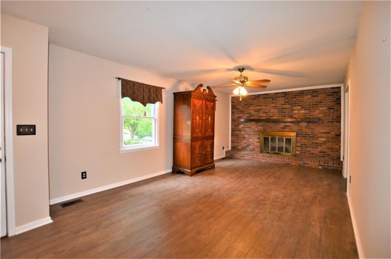 Property image 3 at 106 Red Oak Drive, Lenoir, NC 28645