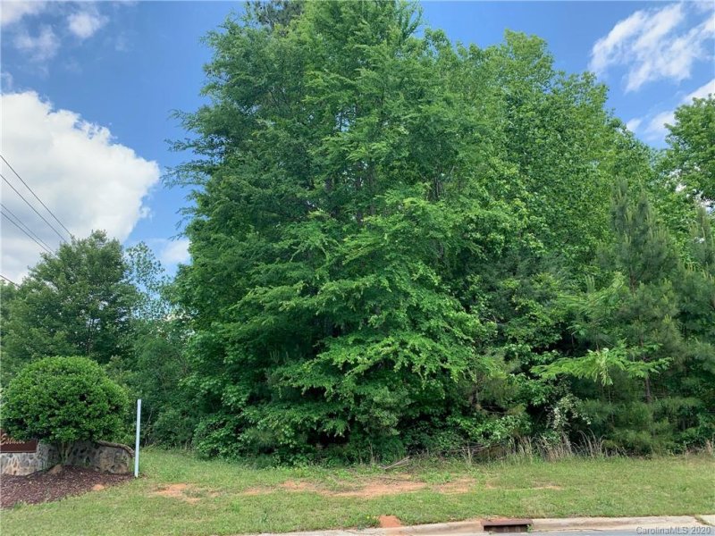 Property image 2 at 8403 Sarsfield Court, Waxhaw, NC 28173