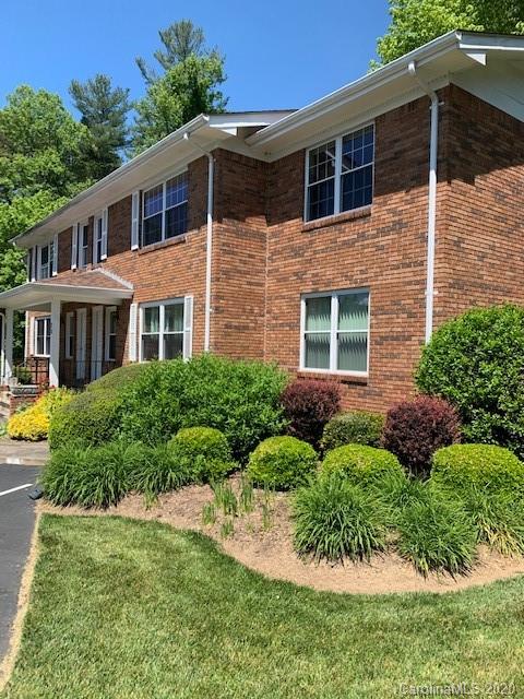 Property image 2 at 28 Capri Lane, Hendersonville, NC 28791