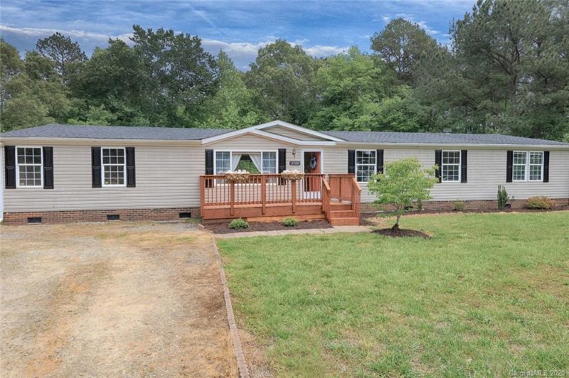 Property image 4 at 2788 Burnt Leaf Lane, Newton, NC 28658