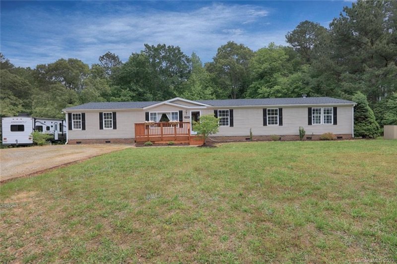 Property image 5 at 2788 Burnt Leaf Lane, Newton, NC 28658