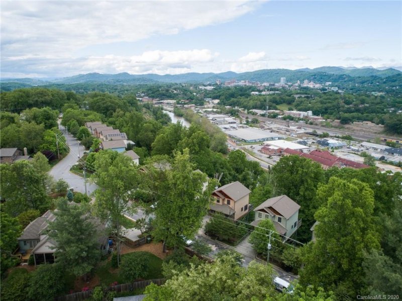 Property image 3 at 16 Grandview Drive, Asheville, NC 28806