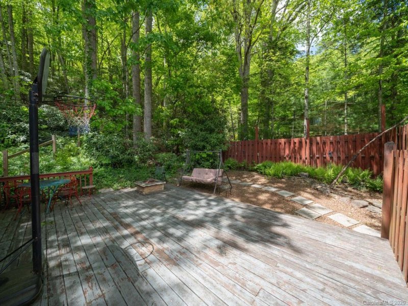 Property image 2 at 205 Chapel Road, Black Mountain, NC 28711