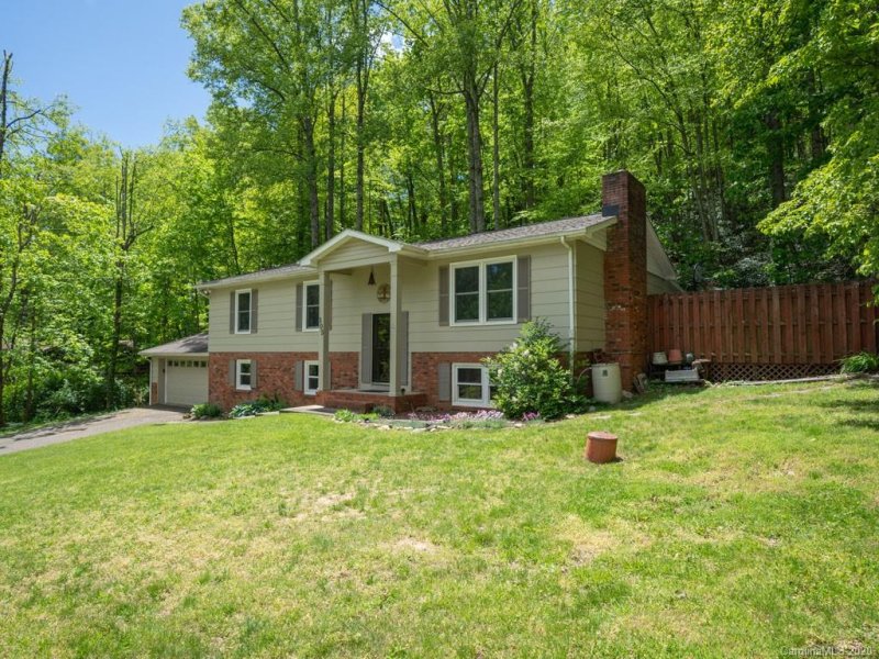 Property image 4 at 205 Chapel Road, Black Mountain, NC 28711