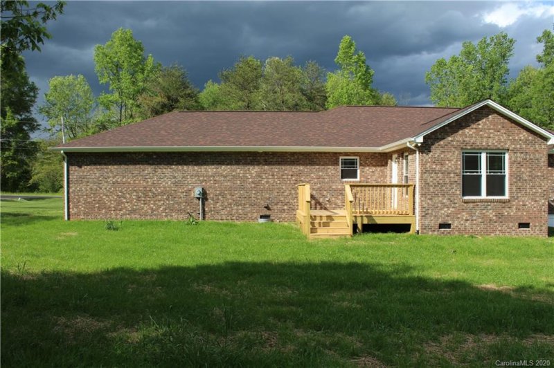 Property image 2 at 216 Brentwood Drive, Maiden, NC 28650