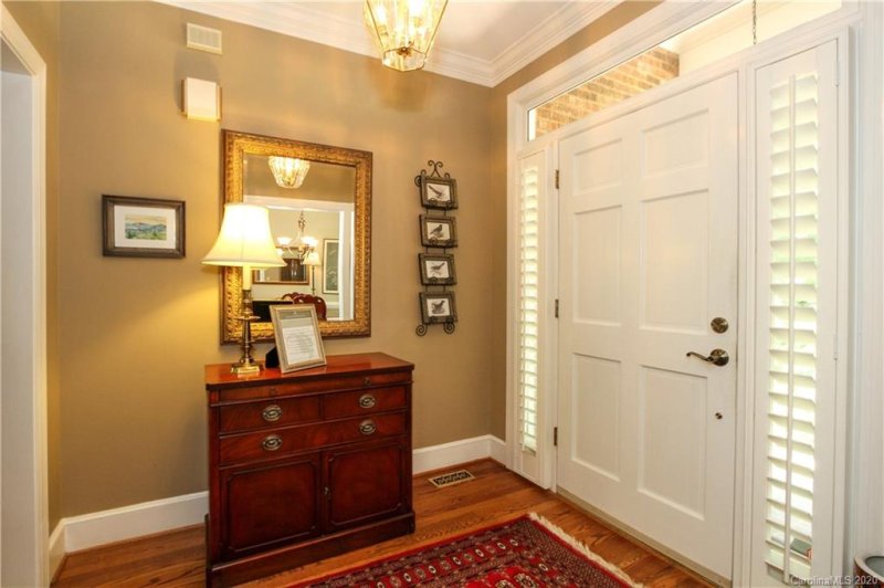 Property image 2 at 169 Couples Court, Matthews, NC 28104