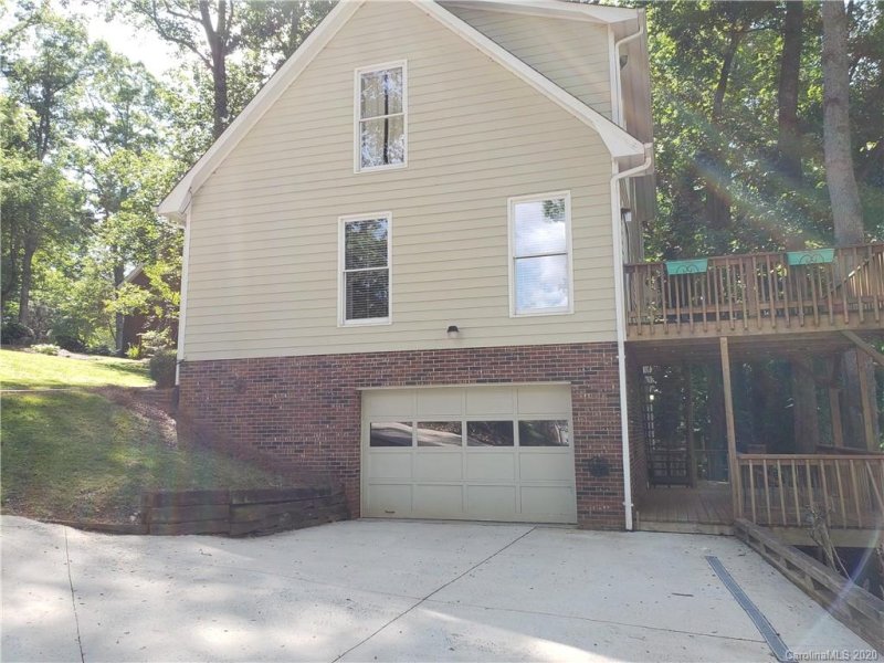 Property image 4 at 129 Crystal Circle, Mooresville, NC 28117