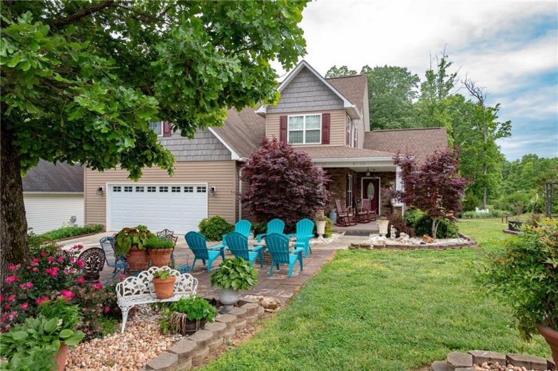 Property image 2 at 5128 Orchard Park Drive, Hickory, NC 28602