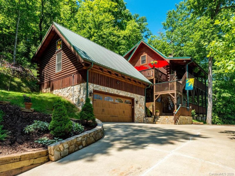 Property image 3 at 148 Swans Way, Lake Lure, NC 28746