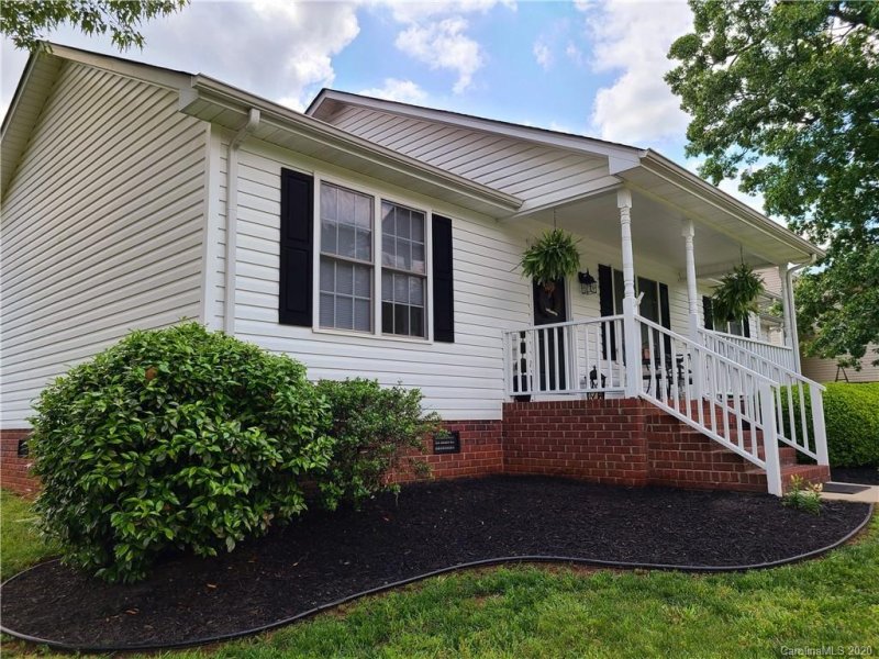 612 Beavers Cove Lane