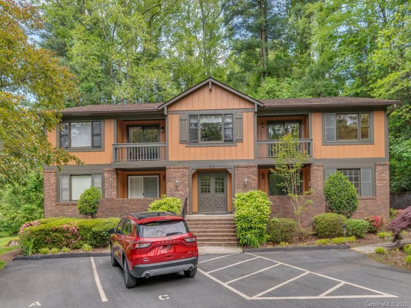 Property image 2 at 1747 Haywood Manor Road, Hendersonville, NC 28791