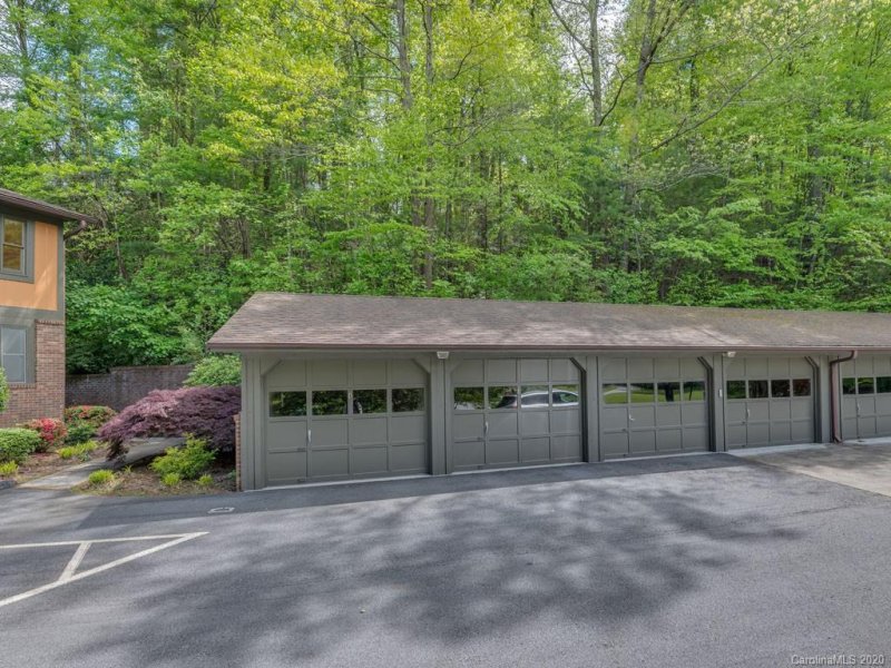 Property image 3 at 1747 Haywood Manor Road, Hendersonville, NC 28791