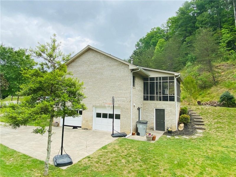 Property image 4 at 506 Jefferson Court, Lenoir, NC 28645