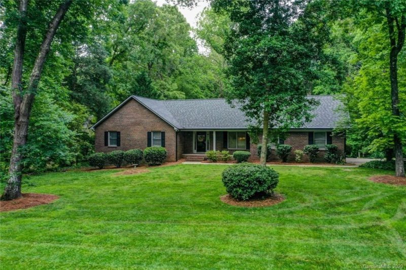 Property image 2 at 7624 Forest Oak Drive, Denver, NC 28037