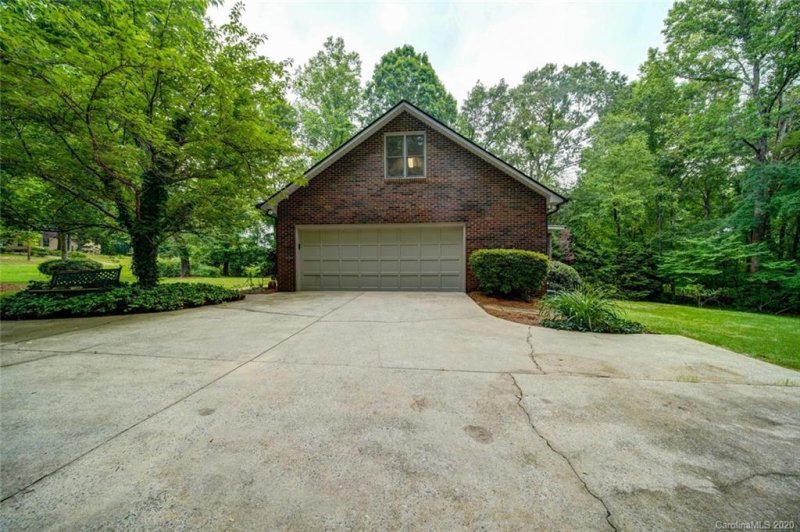 Property image 4 at 7624 Forest Oak Drive, Denver, NC 28037