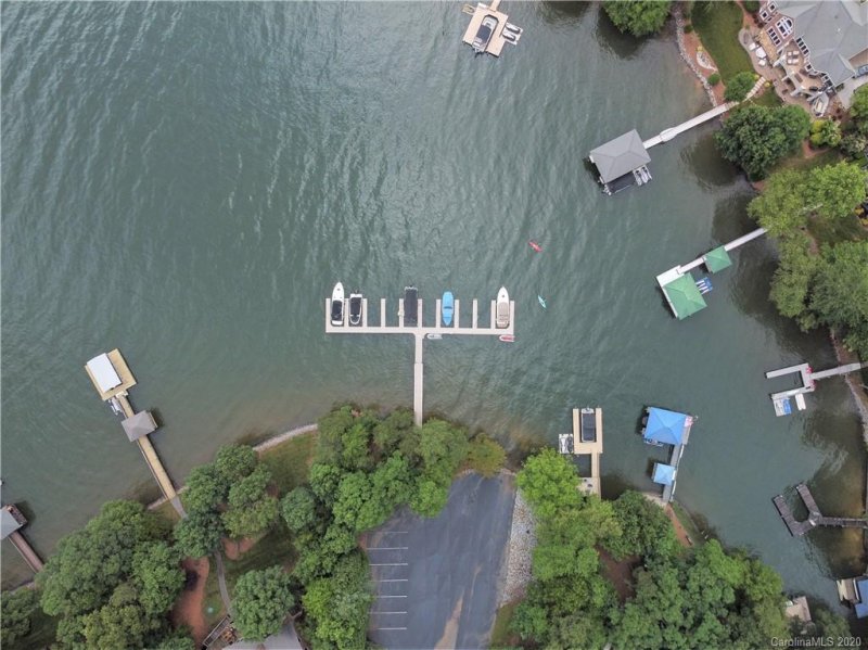 Property image 2 at 7975 Bay Pointe Drive, Denver, NC 28037