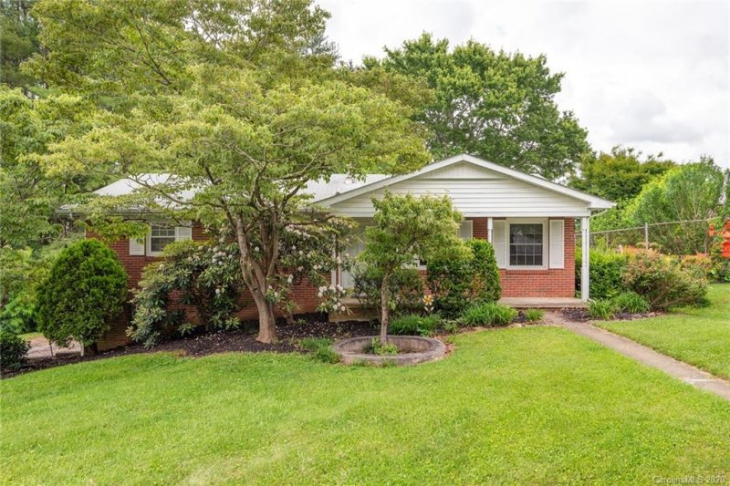 Property image 2 at 27 Morgan Boulevard, Arden, NC 28704