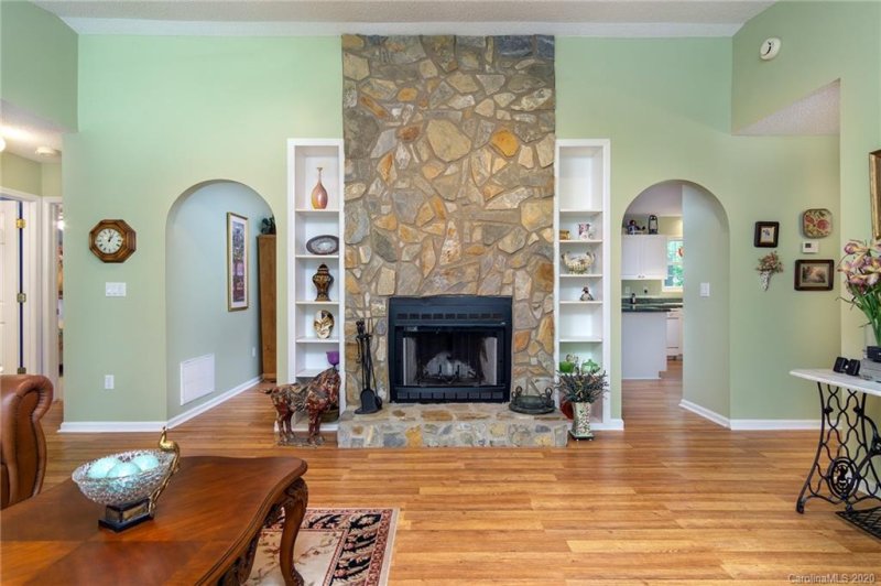 Property image 5 at 104 Lone Eagle Lane, Hendersonville, NC 28739