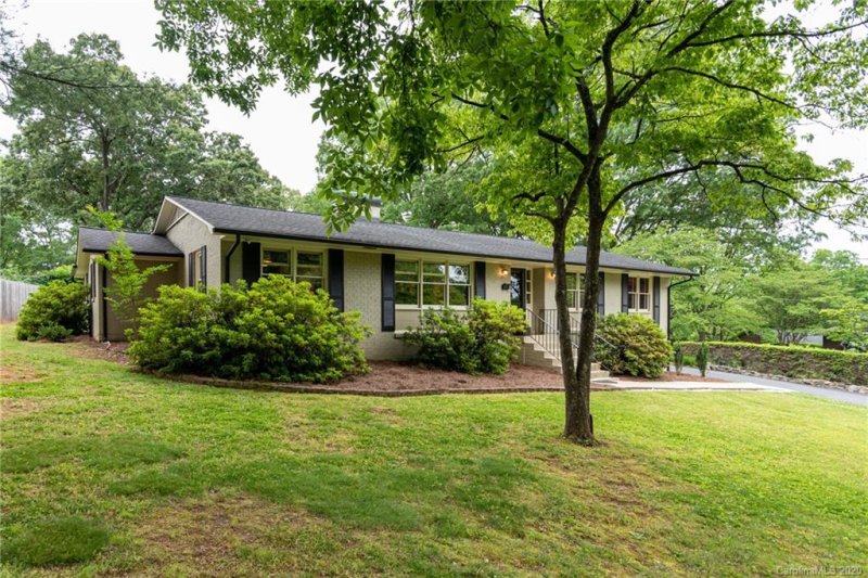 Property image 3 at 1039 6th Avenue, Hickory, NC 28601