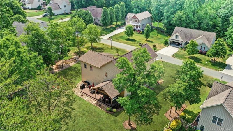 Property image 3 at 6421 Winding Creek Lane, Denver, NC 28037