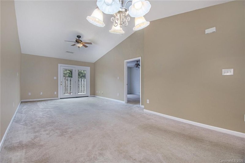 Property image 3 at 2037 Pin Oak Place, Cramerton, NC 28032