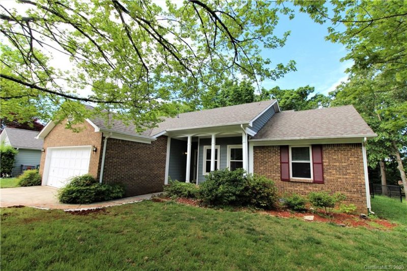 Property image 2 at 9706 Marshbrooke Road, Matthews, NC 28105