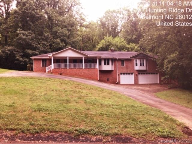 1201 Hunting Ridge Drive