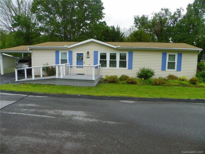 224 Cranbrook Circle