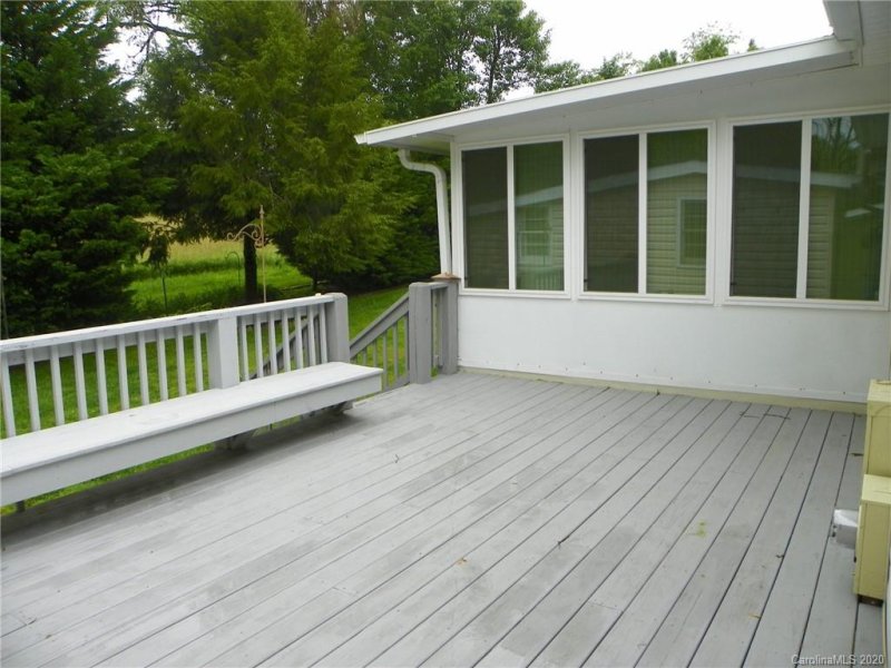 Property image 5 at 224 Cranbrook Circle, Hendersonville, NC 28792