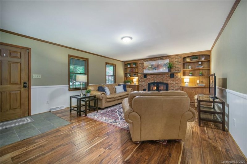 Property image 4 at 4212 Middle Stream Road, Charlotte, NC 28213