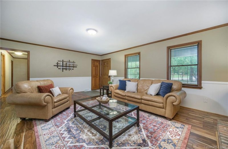 Property image 5 at 4212 Middle Stream Road, Charlotte, NC 28213