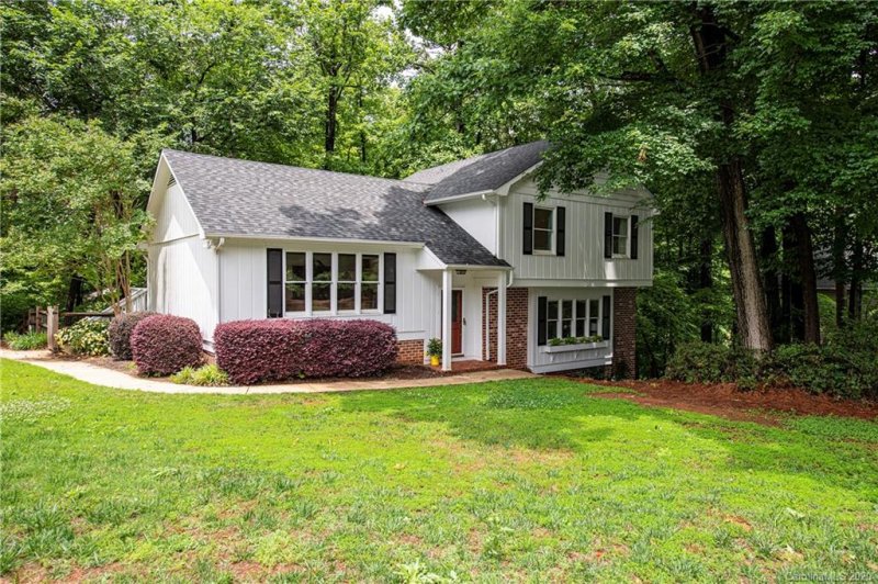 Property image 2 at 1156 Honeybee Trail, Fort Mill, SC 29715