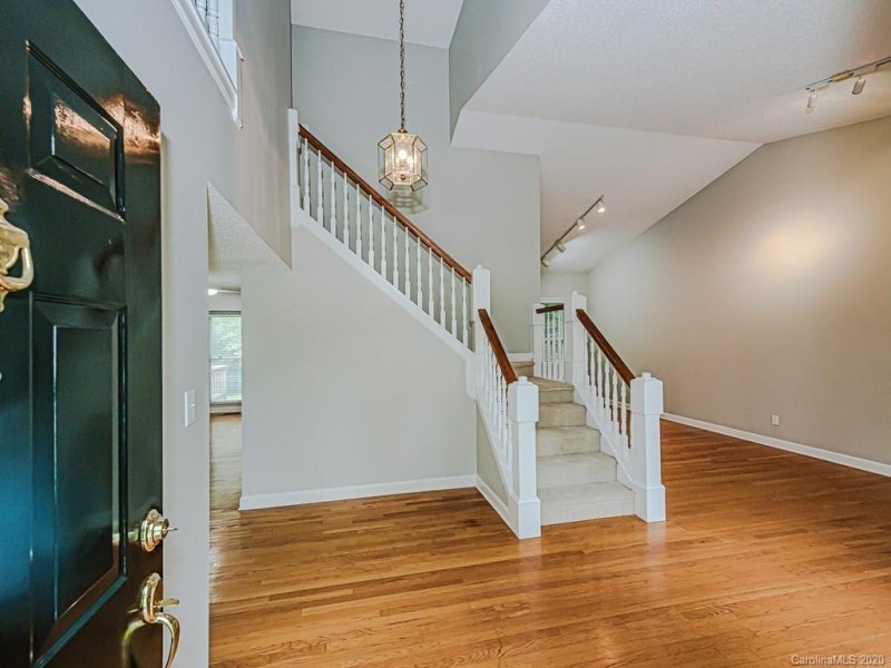 Property image 3 at 321 Lakeshore Drive, Mooresville, NC 28117