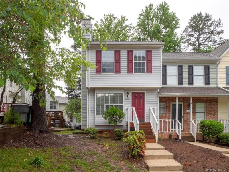 Property image 3 at 8120 Circle Tree Lane, Charlotte, NC 28277