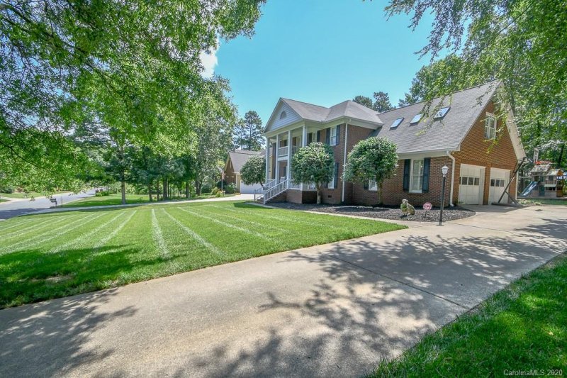 Property image 3 at 1004 Woodhurst Drive, Monroe, NC 28110