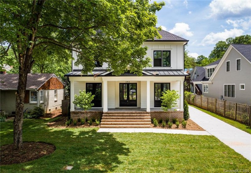 Property image 2 at 2913 Manor Road, Charlotte, NC 28209